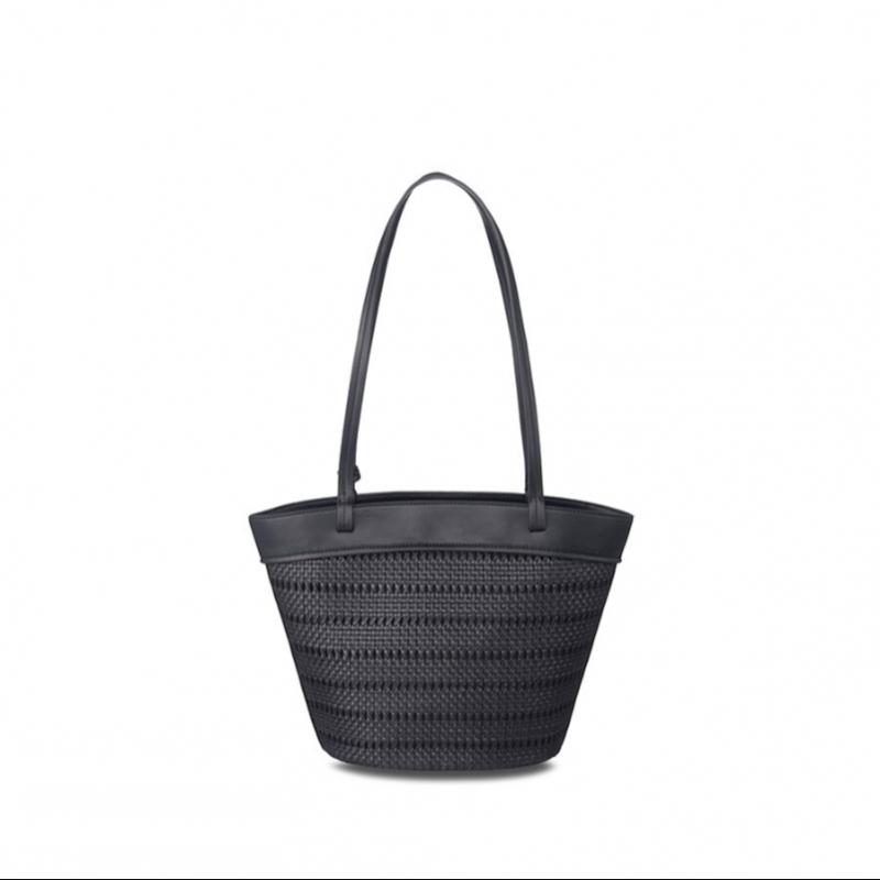 Joy Gryson Leah Shoulder Bag Lw6sb7400 10