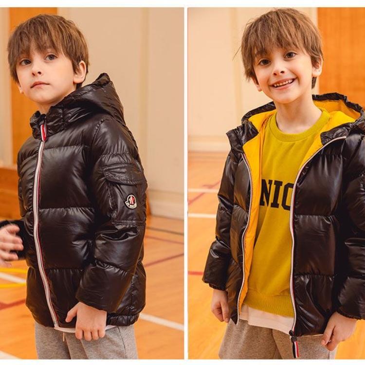 Módní bílá kachní péřová bavlněné vycpané oblečení Dětská zimní světlá bunda s povrchem dolů