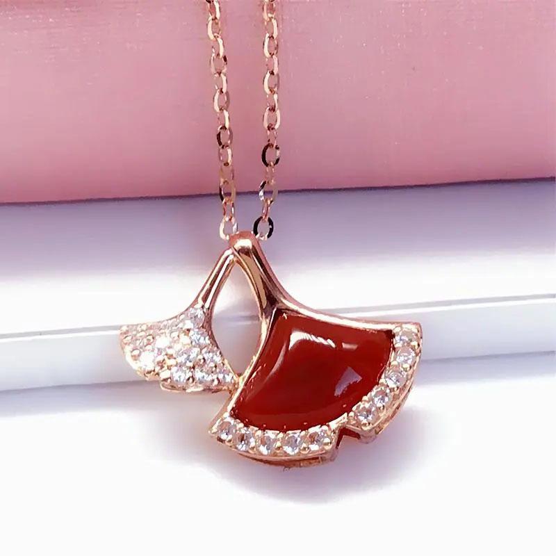 Exquisite Russian 585 Purple Gold Flash Diamond Redstone Maple Leaf Plated Rose Gold Pendant French Exquisite Colored Gold Necklace