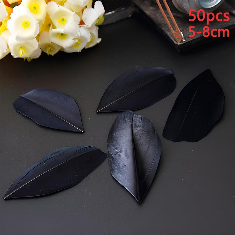 50Pcs Feathers Decoration Small 5-8Cm Mixed Colors For Crafts Clothing Red Green Hats Blue Black White Wedding Trim Piume Goose