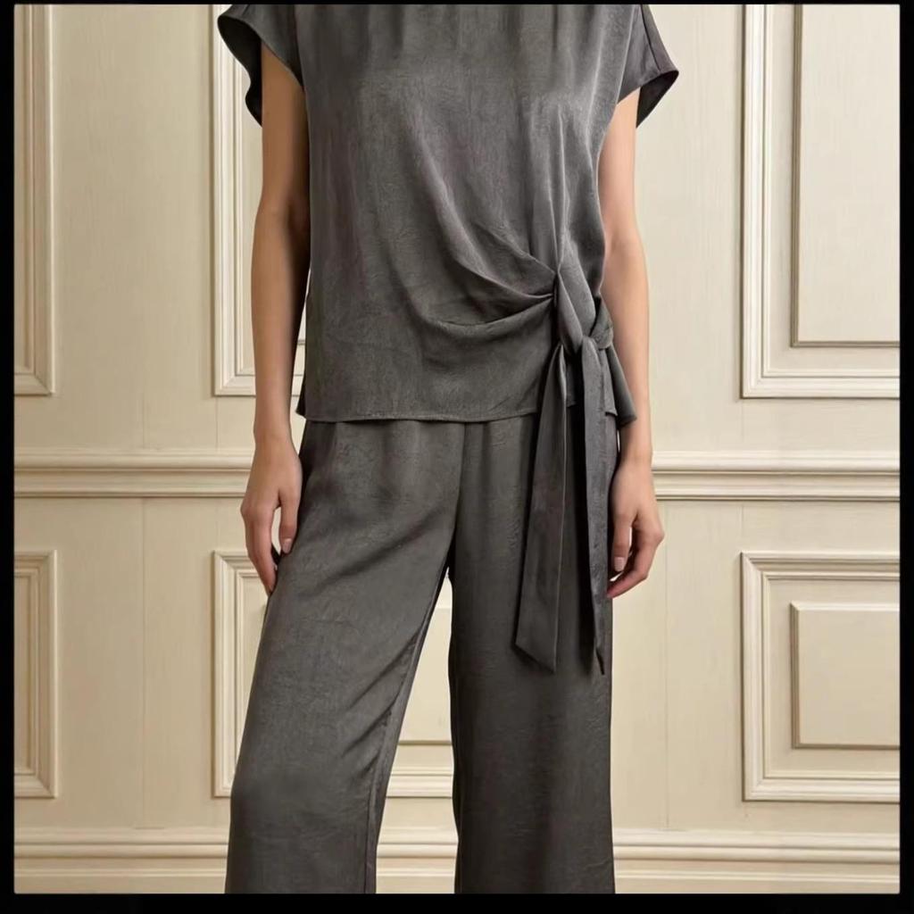 2026 Summer Fashionable Slimming Top & Wide Leg Pants Two-Piece Suit