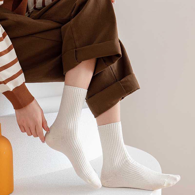 Women's Wear-Resistant Mid-Calf Ribbed White Cotton Socks - Autumn/Winter Durable Slouch Style