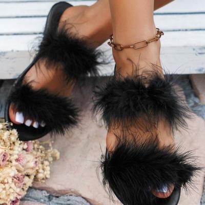 Neuer Sommerlicher Feenstil Bunte Fellpantoffeln Damen Flache Sohle Passend für Draußen zu Tragen Flip Flops Große Größe