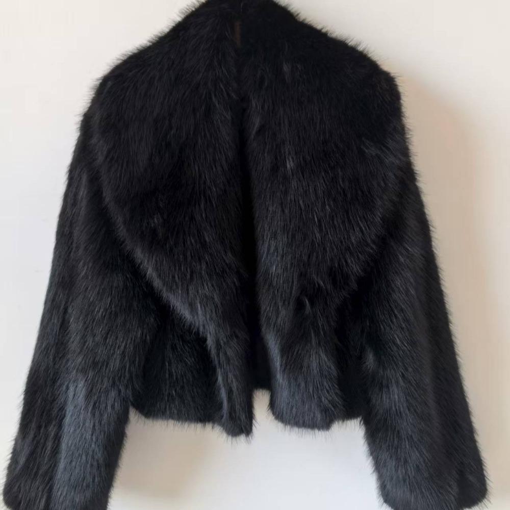 Women's Notched‑Collar Long Sleeve Faux Fur Short Coat Regular Fit Winter Warm Outerwear