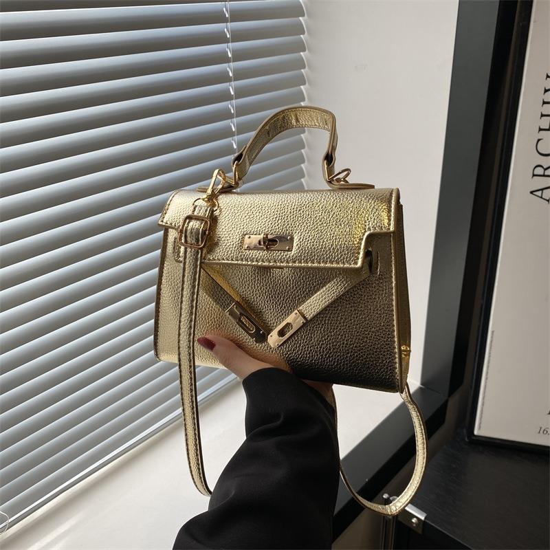 Autumn Small Bag Women's New Trendy Women's Bag Small Square Bag Shoulder Bag Fashionable Personalized Portable Messenger Bag