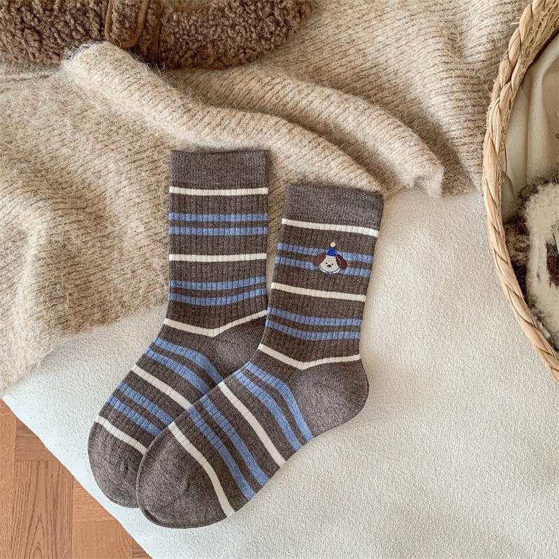 Ladies Autumn and Winter Warm Cartoon Embroidery Lovely Tube Pile Socks
