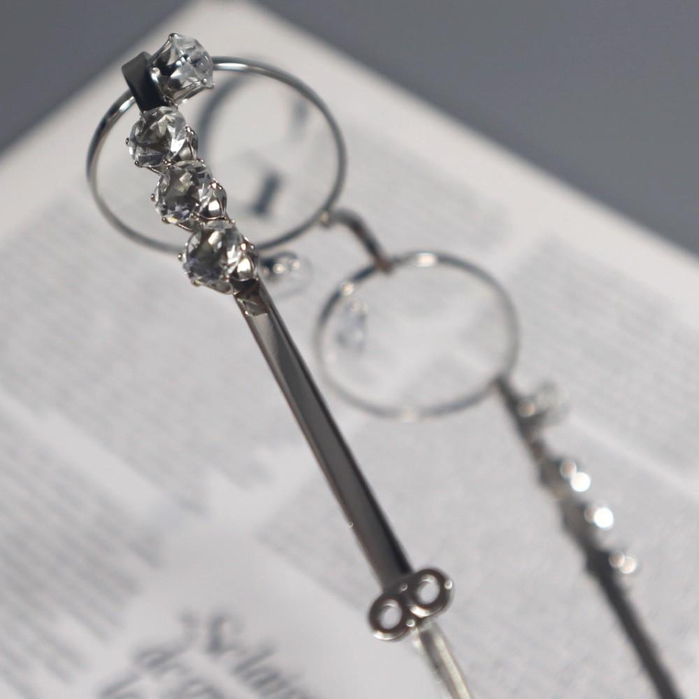 

Small Oval Rhinestone Glasses Frame for Women Metal Blue Light Blocking Glasses Japanese Men Retro Trendy Reading Y2K Eyeglasses серебряный