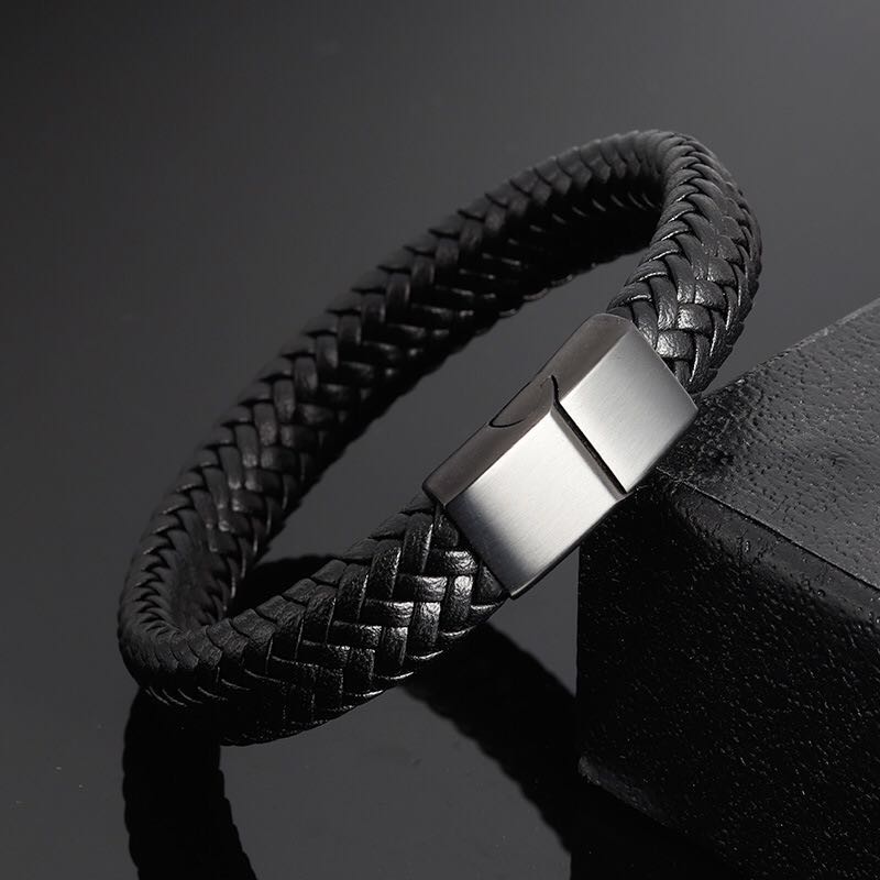 2022 New Simple Men s Leather Stainless Steel Bracelet Men s Black Leather Magnetic Buckle Woven Bracelet Multi-layer Leather TRENDY&18.5cm чёрный