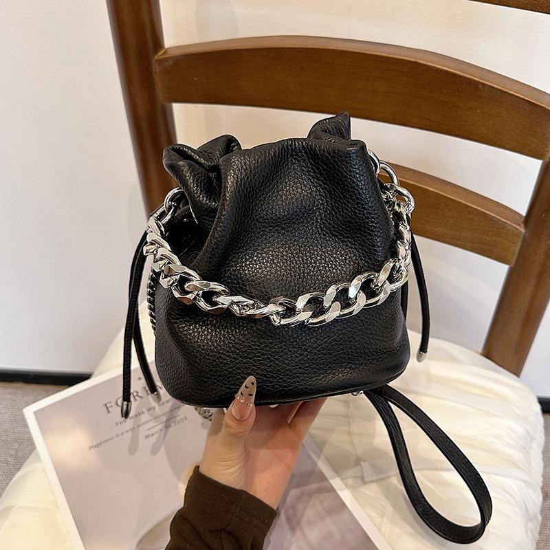 

Thick Chain Clutch Bag Fashion Handbag Korean Y2k Brand Mini Small Bucket Crossbody Bag Black Phone Purse Drawstring Handbag Mini(Max Length 20cm) чёрный