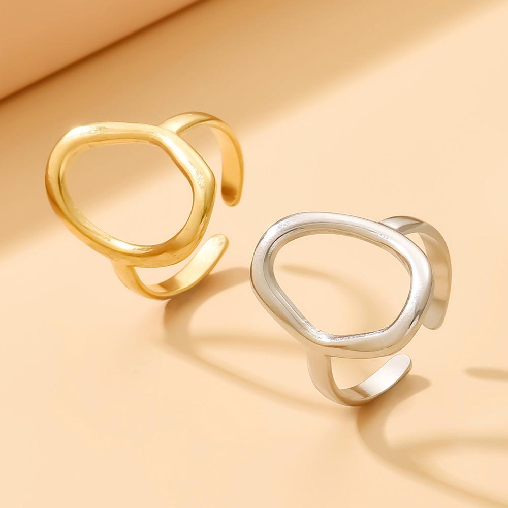 Women's Open Baroque Oval Geometric Ring In Stainless Steel