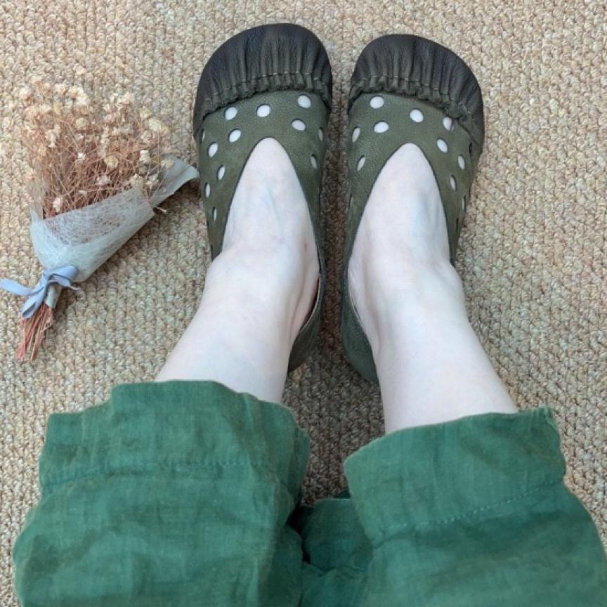 

Fashion retro women s shoes low-heeled single shoes soft sole soft surface middle-aged and elderly mother small leather shoes casual one-pedal tide 41 темно-зелений колір