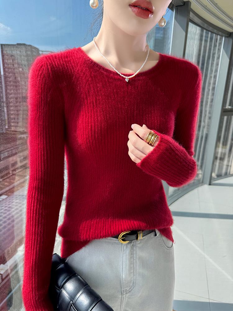 Women's 100% Pure Wool Round Neck Sweater - Slim Fit, Chic, Long Sleeve, Knitted Cashmere, Perfect for Autumn/Winter.