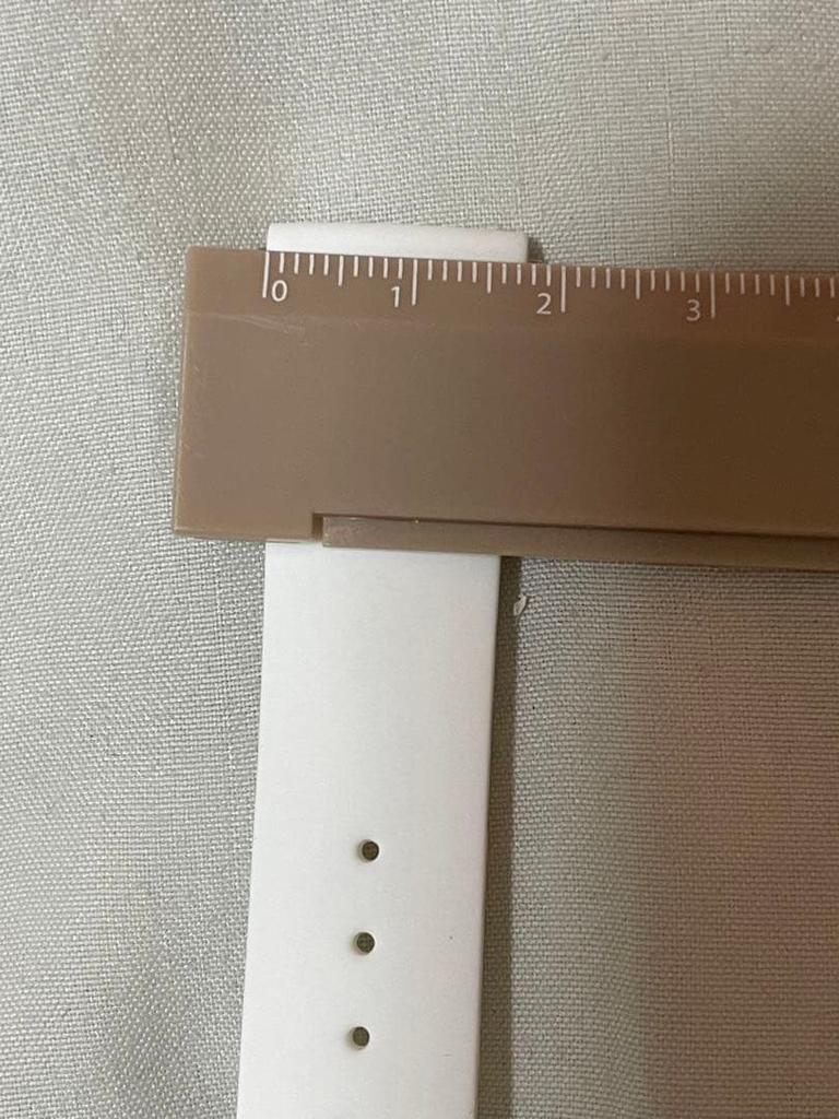 [Б/У] Резиновый ремешок Seiko, примерно 17 мм, белый, золотая пряжка