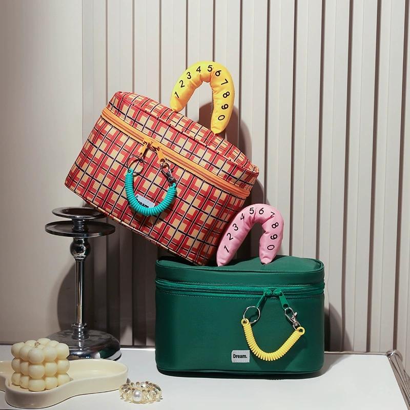 Makeup Bag, Large Capacity Waterproof Hand-Held Storage Bag, Cute And Portable, Business Travel Partition Layered Toileting Bag
