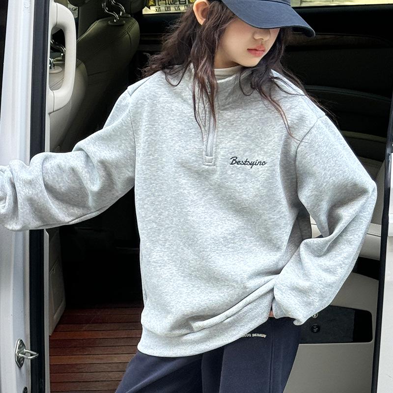 Fleecegefüttertes Mädchen-Sweatshirt mit halbem Reißverschluss: Gemütliche, locker sitzende Herbst-/Winter-Kinderbekleidung 2024