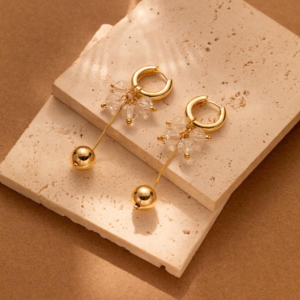 Alloy Geometric Fashionable Earrings For Women In Chic Gold Finish Plated