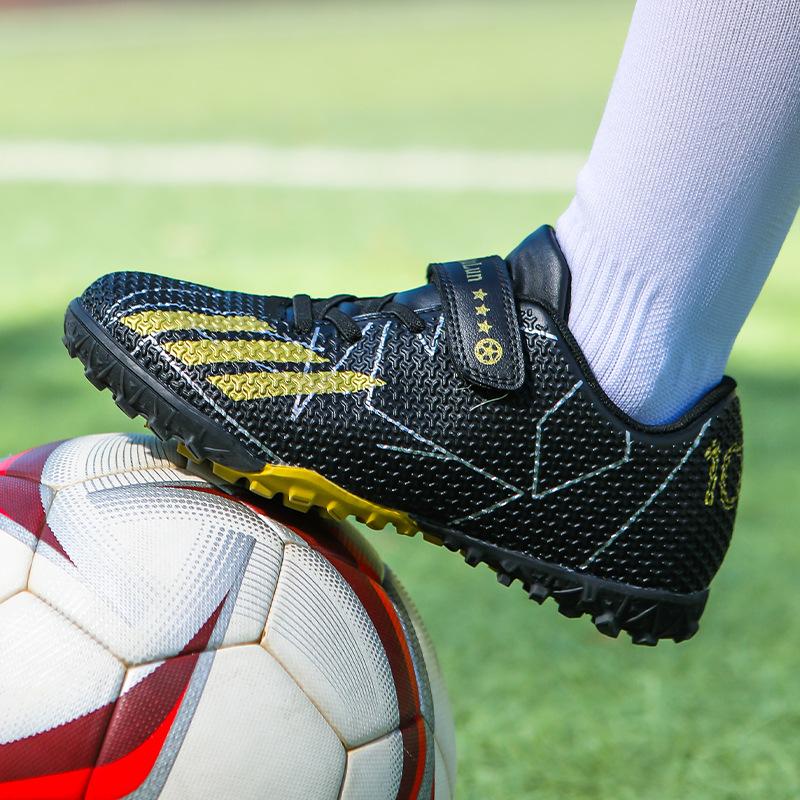 Foreign trade children's football shoes men's and women's sports football shoes broken nails primary school students indoor football game training sho