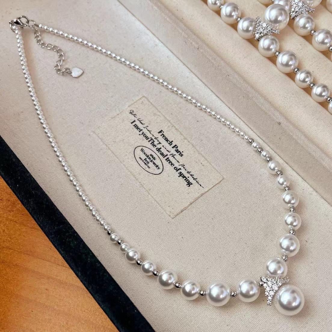 Vintage Artificial Crystal Pearl Smile Necklace Clavicle Chain French Romance
