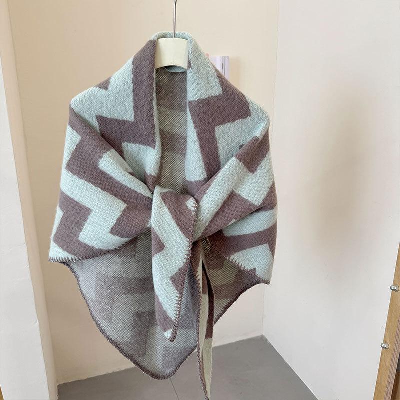 Fashion Wavy Knitted Cashmere Triangle Scarf For Women Warm Winter Shawl Cape And Wrap Female Pashmina Bandana Scarves