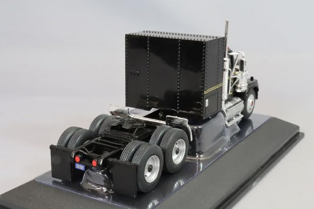 Ixomodel B GMC General 80 Čierny Model v mierke 64TR007 1/64