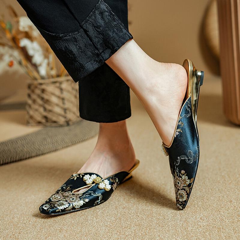 Fashion NEW Summer Women Mules Cotton Fabric Shoes for Women Square Toe Low Heel Slippers Cover Toe Slingback Sandals Embroidery Shoes