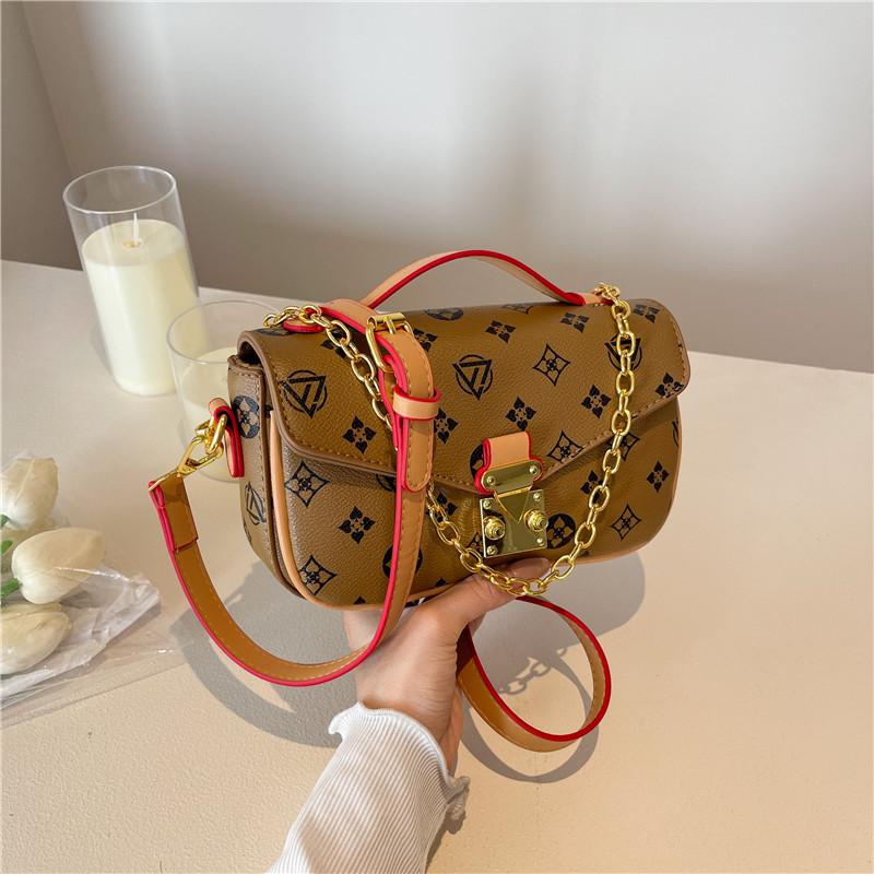 New Fashionable and High-end Contrasting Color Messenger Bag Portable Shoulder Messenger Trendy Women's Bag