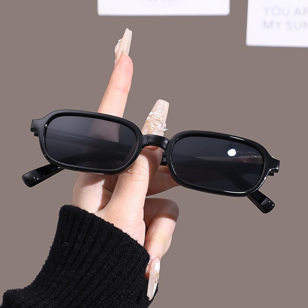 Sunglasses Women Small Frame Eyeglasses Square Sun Glasses Trendy Retro Rectangle Eyewear For City Strolls Travel