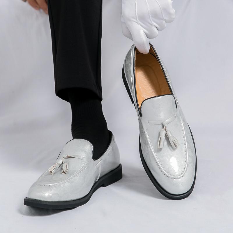 Luxury Brand Tassel Leather Shoes Men Loafers Breathable Men's Casual Driving Shoes Soft Sole Moccasins Comfortable Flat Shoes