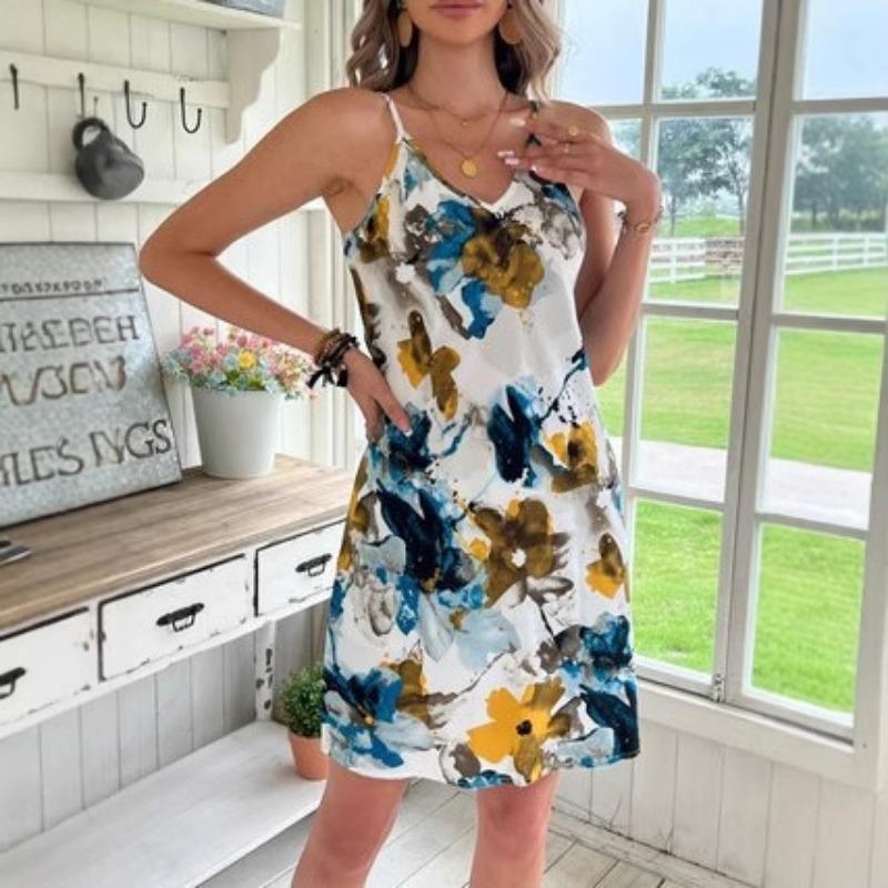 

A Fashionable and Elegant Summer Halter Dress for Women XS