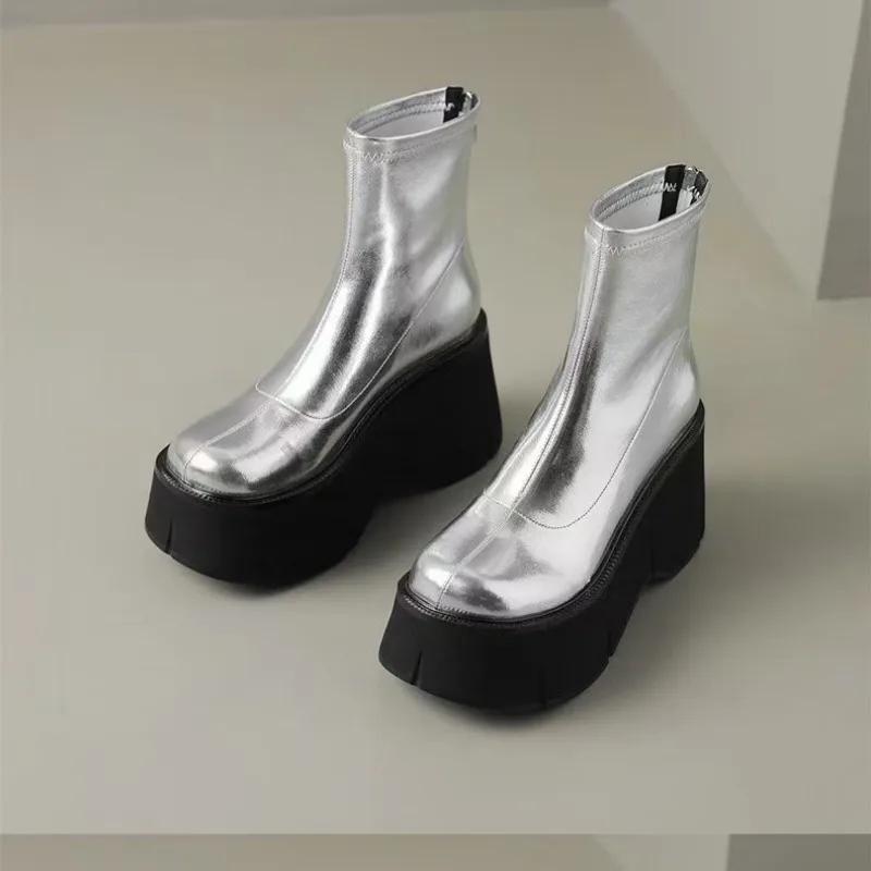 Cizme de damă mici cu platformă super înaltă și gleznă Cizme scurte noi de toamnă cu vârf rotund Cizme cu toc pană cu toc înalt
