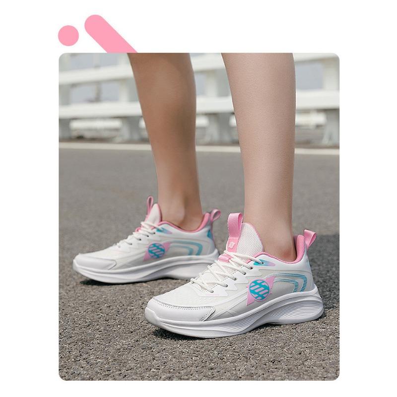 Spring and Summer New Korean Version Thick Soled Breathable Running Shoes Mesh Sports Shoes Lightweight and Comfortable Casual Shoes