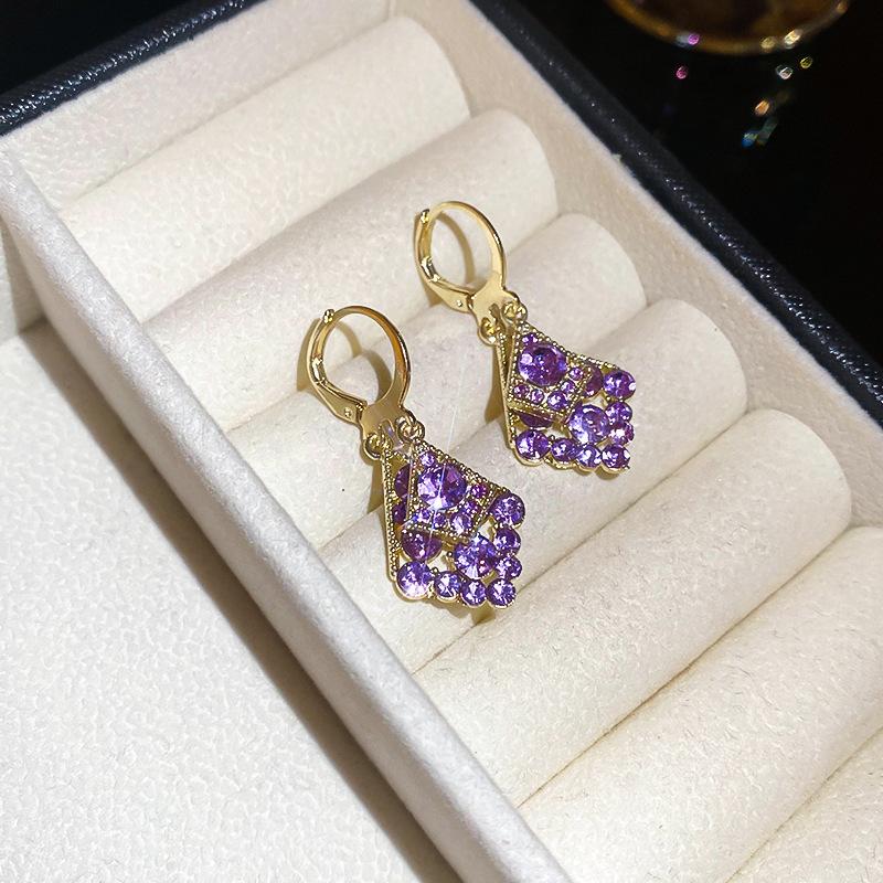 Silver Needle French Fresh Exaggerated Diamond Earrings Light Luxury High-end Stud Earrings Temperament Earrings Design Sense Niche