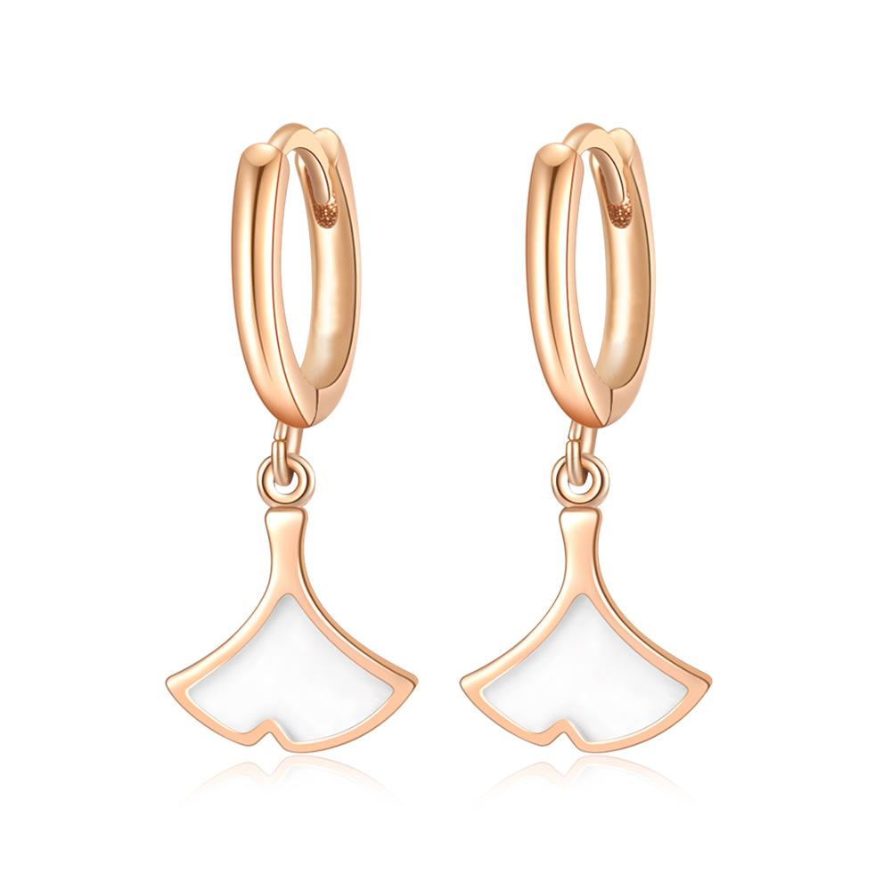 Apricot Leaves Have a High-end Feel, a Light Luxury Temperament, a Light Luxury Touch and a High-end Feel. Earrings