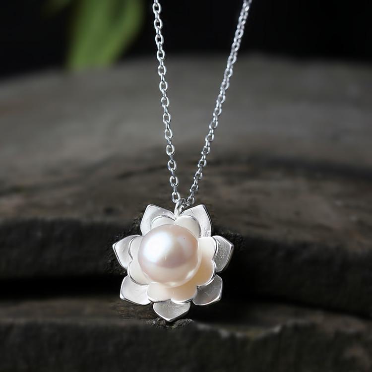 

New Fashion 925 Silver Jewelry Female National White Lotus Shell Beads Pearl Flowers Pendant Necklaces XL132