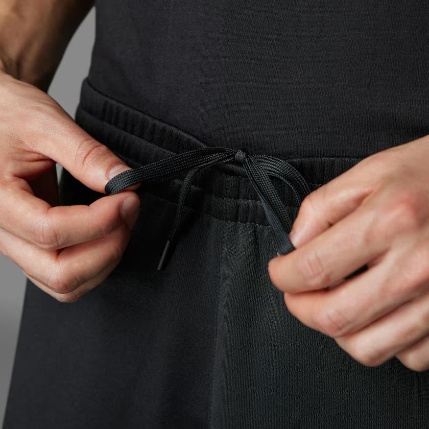 Adidas Originals Manchester Pattern Striped Printed Comfortable Badge Lace-Up Casual Shorts Men Shorts Black IS6523