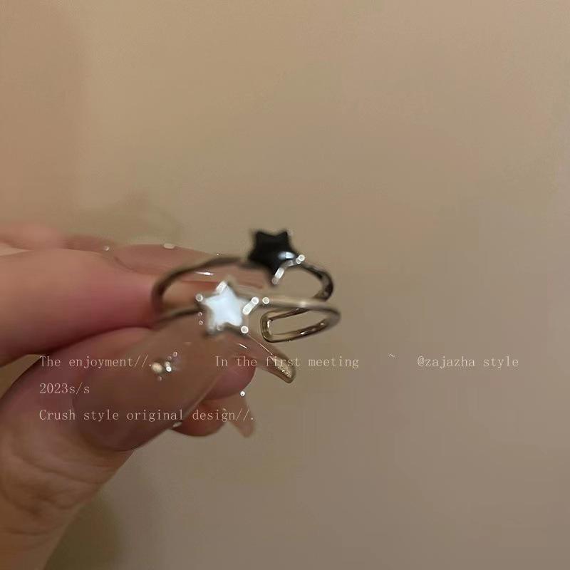 Niche Design Butterfly and Snake Rings: Stylish High-End Jewelry Set for Trendy Girls