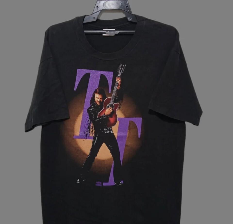 Vintage 1990#039s Travis Tritt Tour TShirt Unisex T-Shirt M