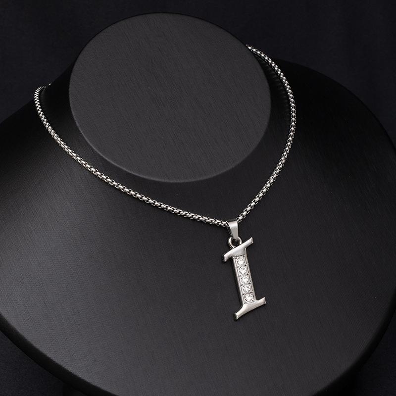 Simple And Stylish 26 English Letters Titanium Steel Necklace Men'S And Women'S Hip-Hop Versatile Diamond-Encrusted Sweater Chain