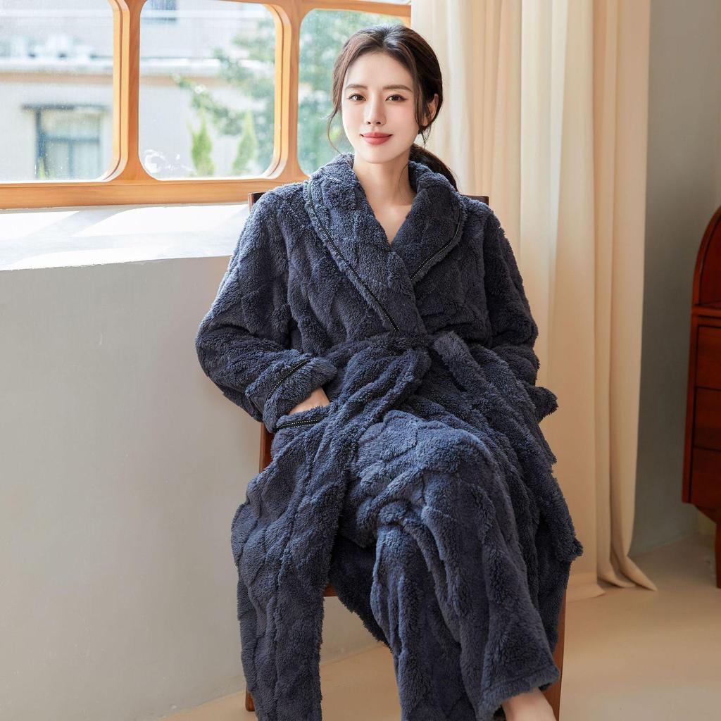 Checkered Jacquard Unisex Long Nightgown Cardigan Bathrobe - Cozy Cotton Velvet for Autumn/Winter