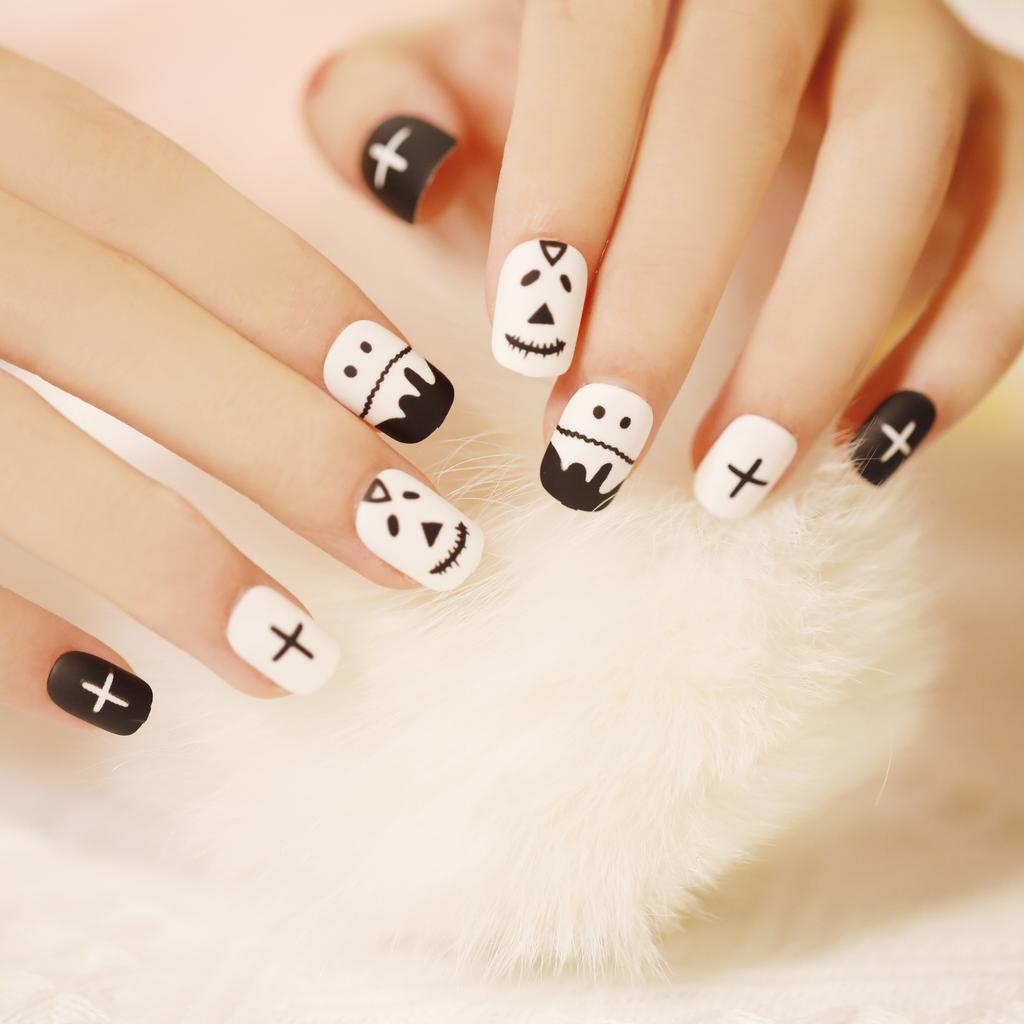2025 New Halloween Wear Nail 3D Three-dimensional Nail Art False Nails European and American Spider Bat Nail Pieces