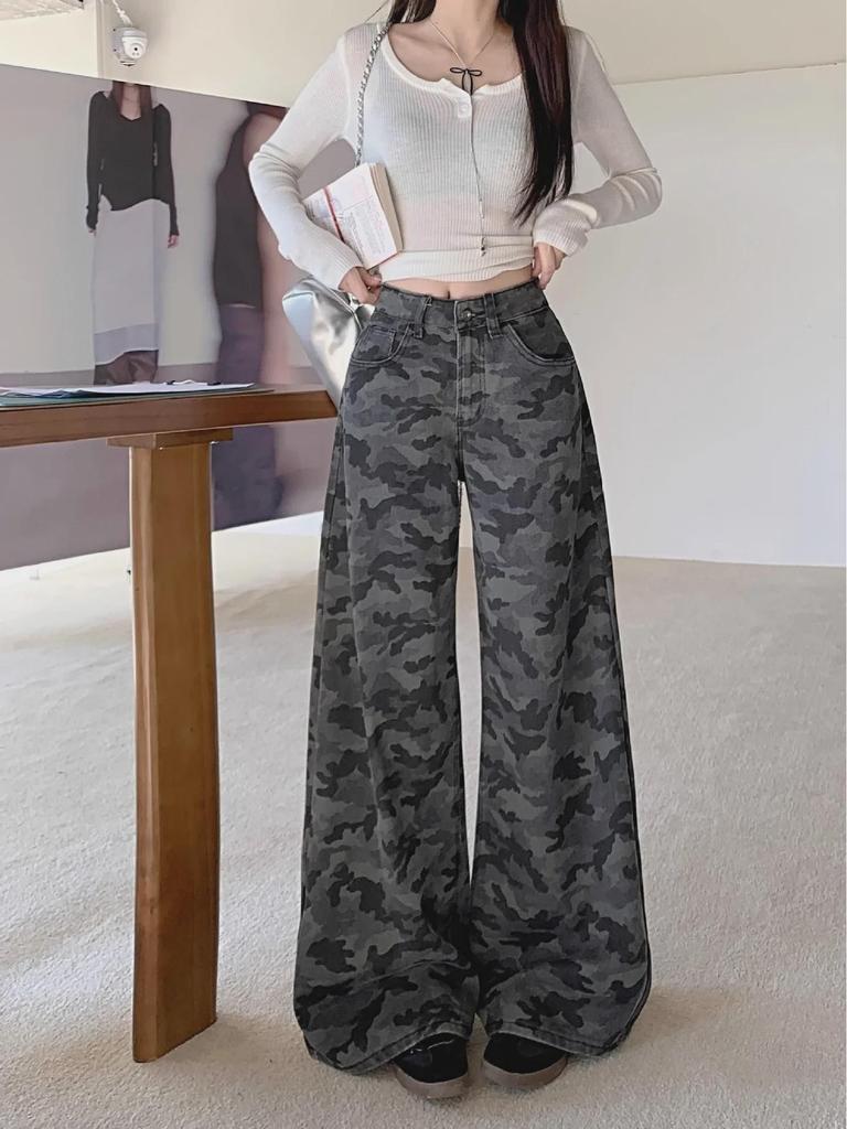 Damen Winterjeans mit hoher Taille und weitem Bein in Camouflage