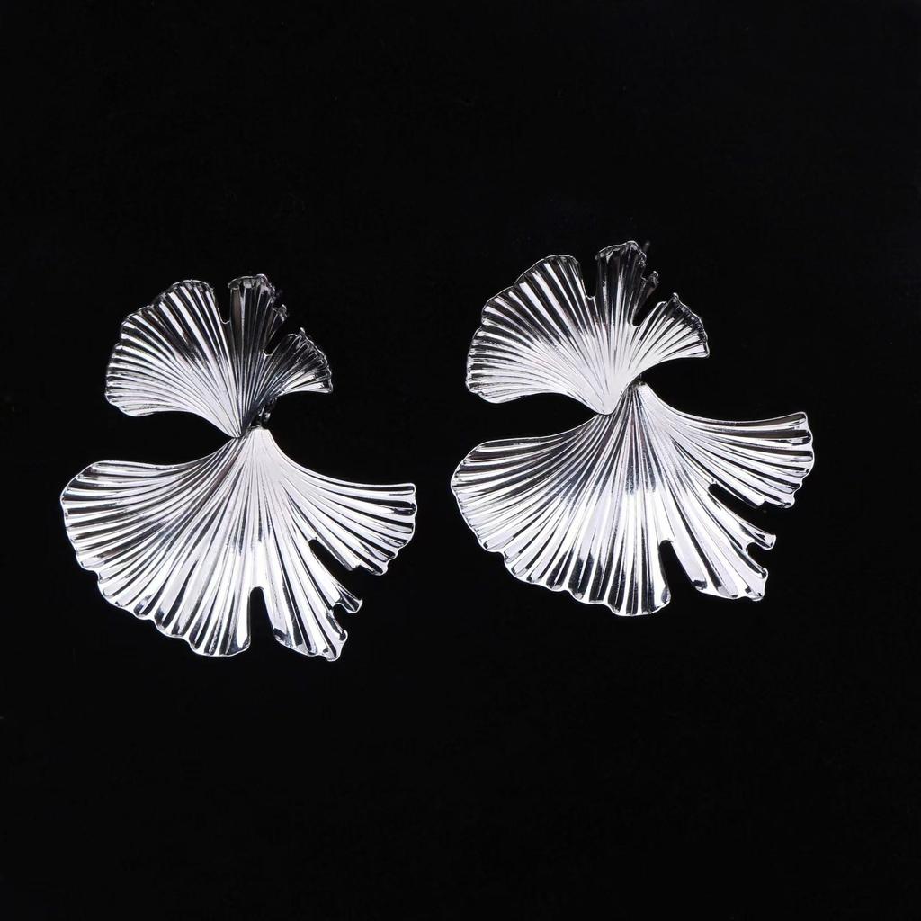 New Foreign Trade Explosion Metal Retro Fashion Trend Temperament Personality Versatile Flowers And Leaves Stud Earrings