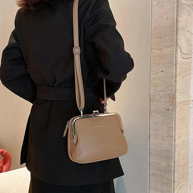 1 Stück Einfache einfarbige Umhängetasche Damen PU-Leder Crossbody-Tasche Mode Neue Clip-Umhängetasche Damenhandtasche Geldbörse