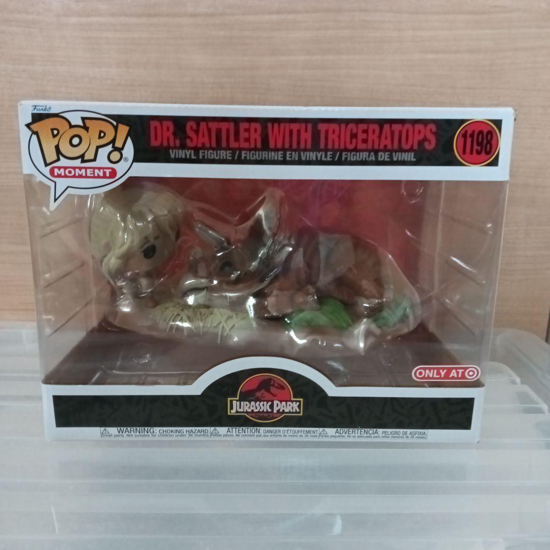

[USED] JurassicPark Dr.Sattler with Triceratops