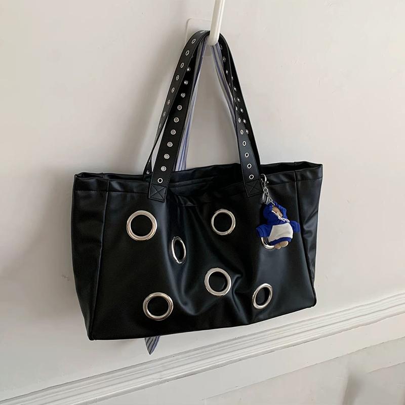 

Punk Style Women s Tote Bag, Rivet Decor Handbag Cool Dark Retro Motorcycle Bag Large Capacity Shopping Bag Soft Underarm Bag чёрный