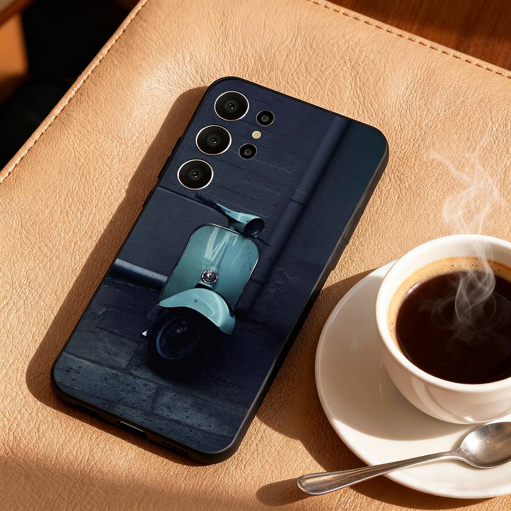 V-Vintage M-Moto Phone Case For Samsung S26,S25,24,23,22,30,21,10,9,Ultra,Plus,Lite,FE Soft Black Case