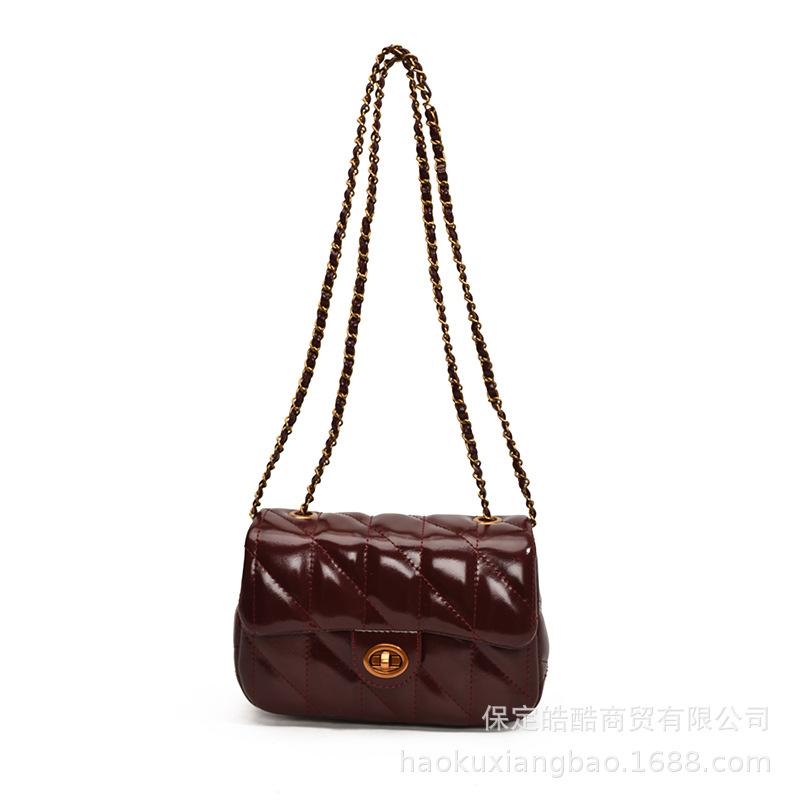 Premium niche small fragrant wind rhombus chain bag women's 2025 autumn and winter new red chain shoulder messenger bag