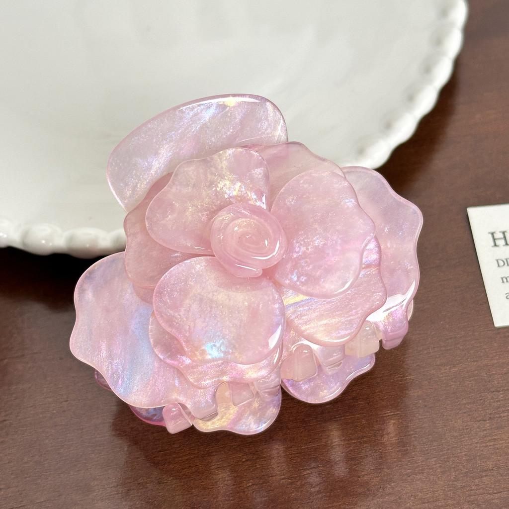 Chic Hair Womens Claw Clip With Beautiful Rose Accents In Elegant Spring Colors For 2025