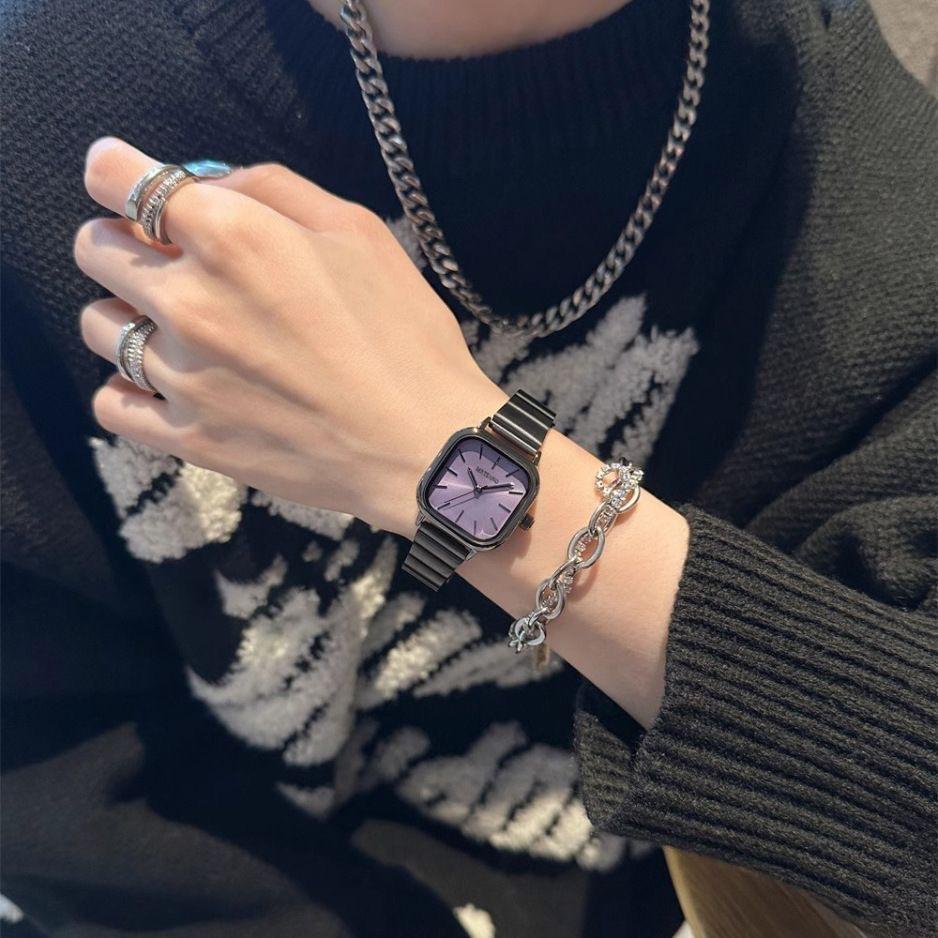 Watch Female Student Style Light Luxury Niche High-End Retro Sense Exquisite Versatile Workplace Square Small Dial Women'S Watch