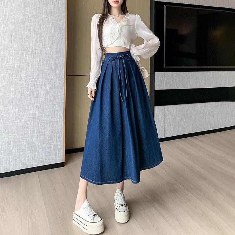 2025 Frühling/Sommer Koreanischer A-Linien Denim Midirock mit plissiertem Saum und elastischer hoher Taille.